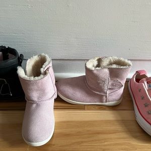 Ugg boots for girls size 12